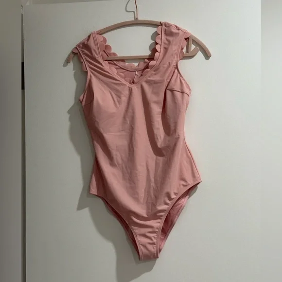 NWT pink one piece bathing suit Sz Medium MOVING SALE - Picture 1 of 2